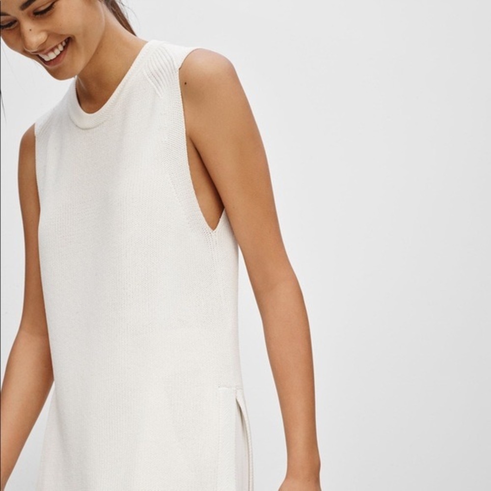 Like new! Wilfred (Aritzia) | Palmier Off-white Sleeveless Sweater with Slits